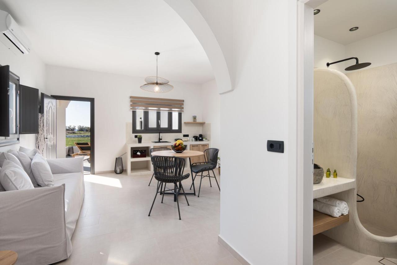 Almira Luxury Suites Perivolos  Exterior foto